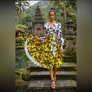 🎉SUPER RARE🎉 Anthropologie NWT delfi floral midi dress size 4.